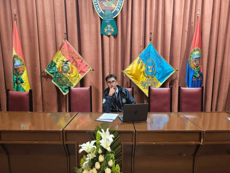 Albert Franz Choque - Químico - Contador Público